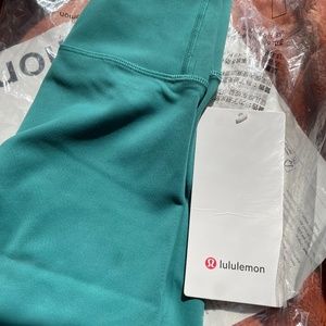 Lululemon Wunder Train High-Rise Short 6’